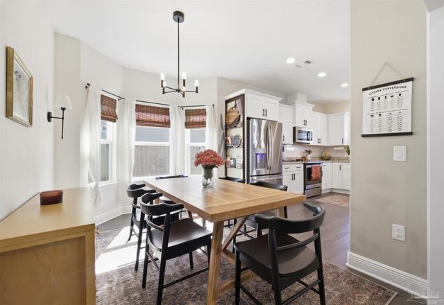 2279 Hadleigh Hills Ct, Navarre, FL 32566