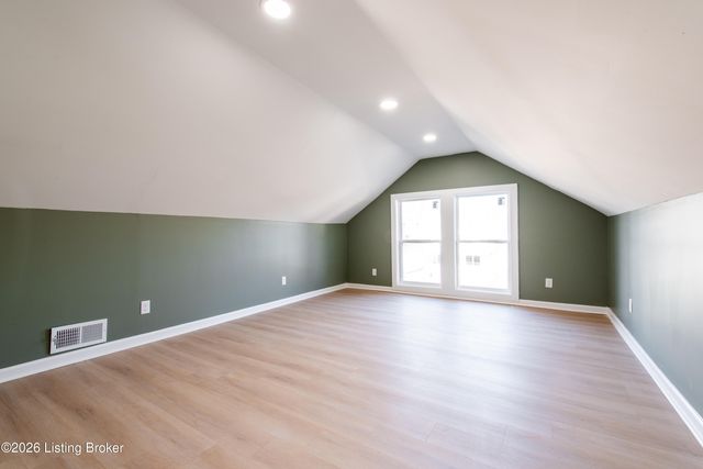 424 Gwendolyn St, Louisville, KY 40203