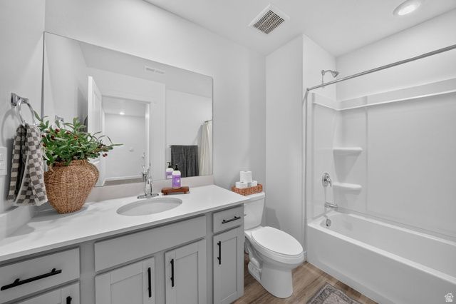 1727 E WOLVERINE WAY, Eagle Mountain, UT 84005