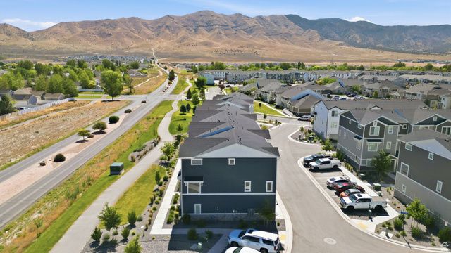 1727 E WOLVERINE WAY, Eagle Mountain, UT 84005