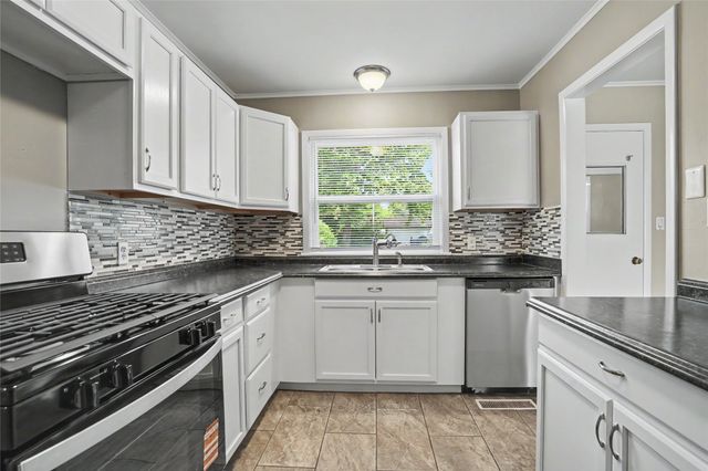 2832 S Richmond Avenue, Tulsa, OK 74114