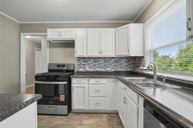 2832 S Richmond Avenue, Tulsa, OK 74114