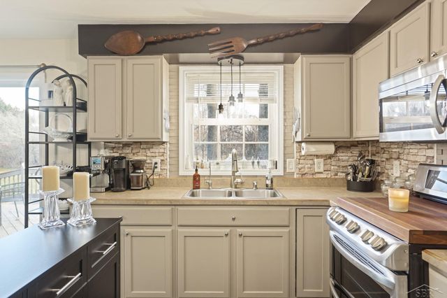 2122 Heather Way, Gladwin, MI 48624