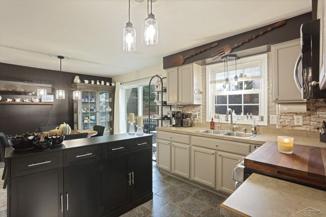 2122 Heather Way, Gladwin, MI 48624