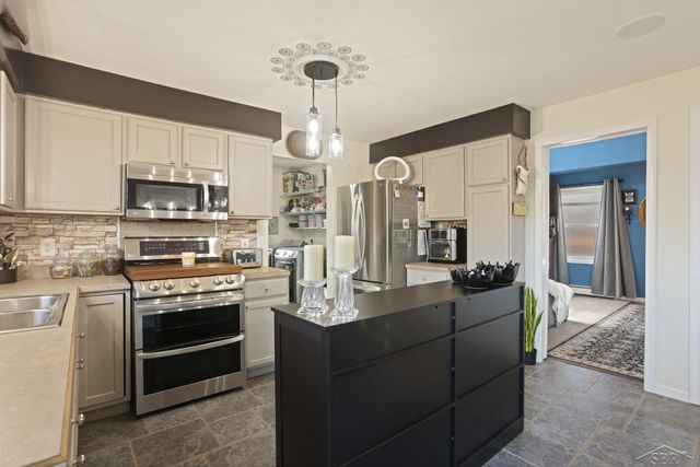 2122 Heather Way, Gladwin, MI 48624