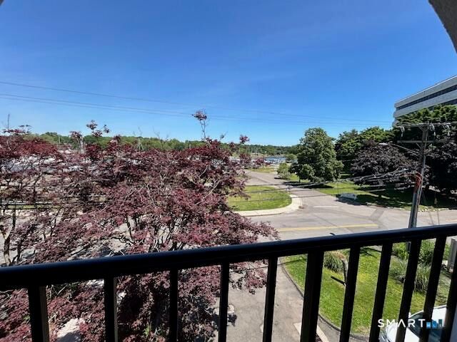43 Seaview Avenue 14, Stamford, CT 06902