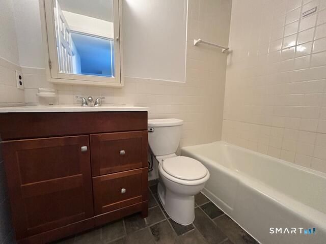 43 Seaview Avenue 14, Stamford, CT 06902