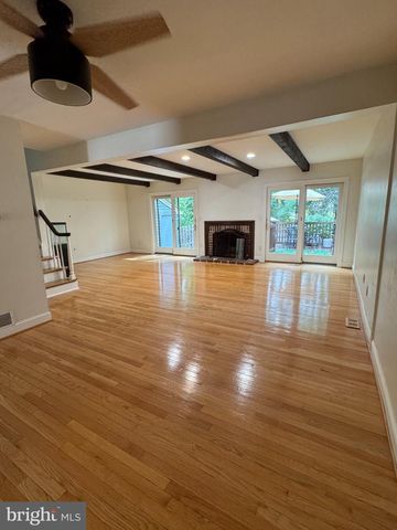 54 SOUTHGATE DR, Mount Laurel, NJ 08054