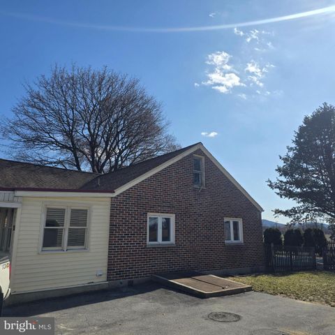 201 4TH ST, Boiling Springs, PA 17007