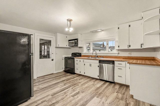 201 4TH ST, Boiling Springs, PA 17007