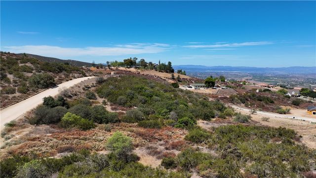 1 Calle Fresca Way, Temecula, CA 92592