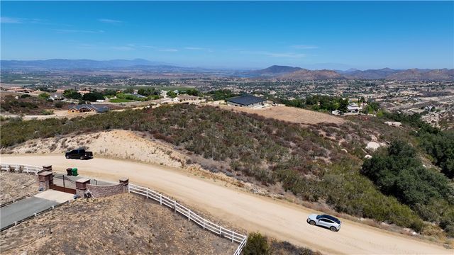 1 Calle Fresca Way, Temecula, CA 92592