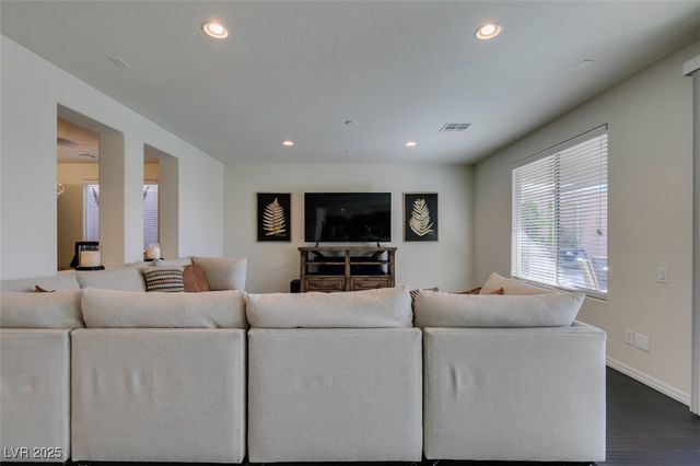 2605 Chateau Clermont Street, Henderson, NV 89044