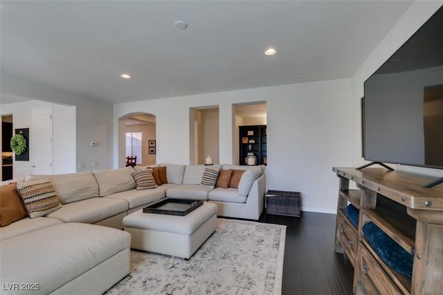 2605 Chateau Clermont Street, Henderson, NV 89044