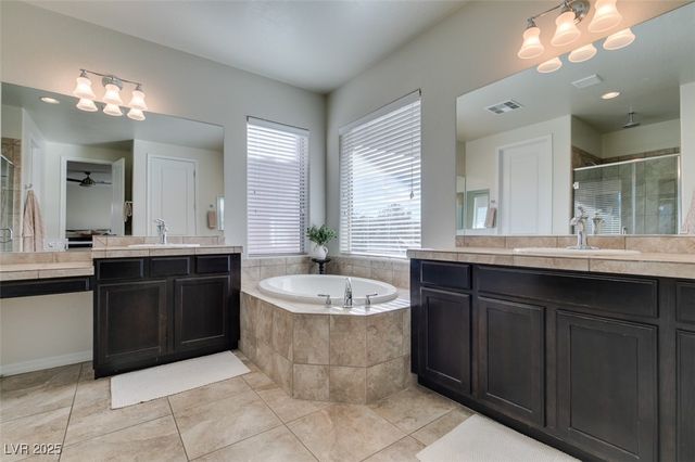 2605 Chateau Clermont Street, Henderson, NV 89044