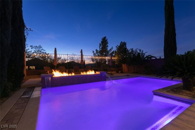 2605 Chateau Clermont Street, Henderson, NV 89044
