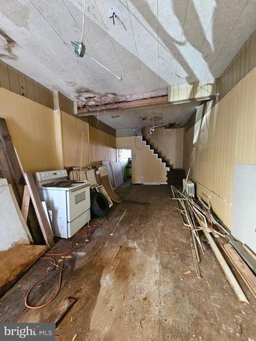 619 E PINE ST, Mahanoy City, PA 17948