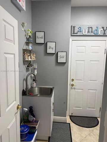 15744 SW 53rd Ct, Miramar, FL 33027