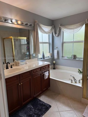 15744 SW 53rd Ct, Miramar, FL 33027