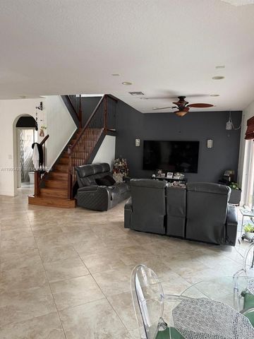 15744 SW 53rd Ct, Miramar, FL 33027