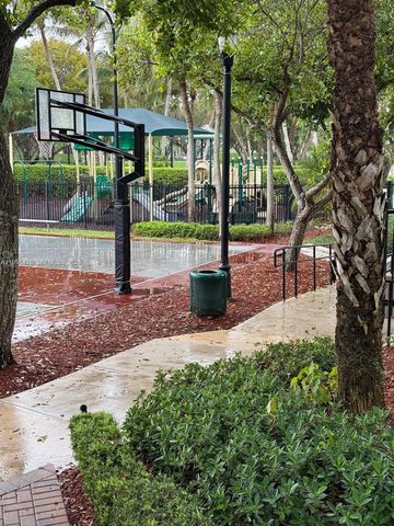 15744 SW 53rd Ct, Miramar, FL 33027