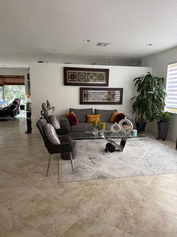 15744 SW 53rd Ct, Miramar, FL 33027