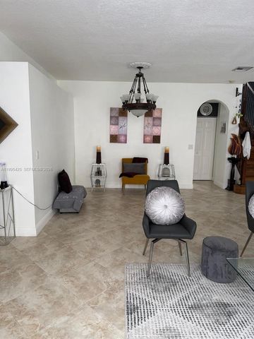 15744 SW 53rd Ct, Miramar, FL 33027