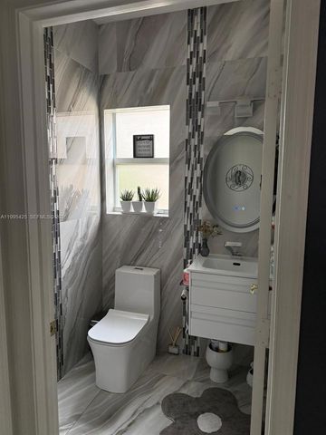 15744 SW 53rd Ct, Miramar, FL 33027