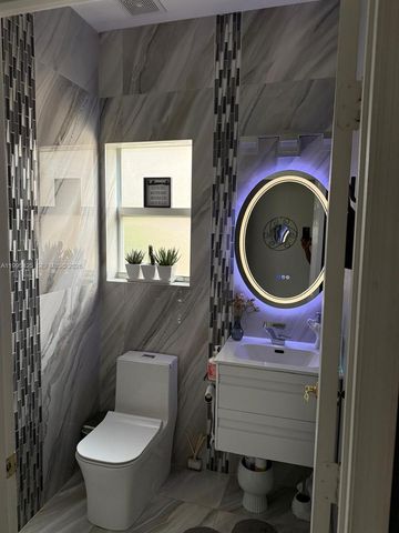 15744 SW 53rd Ct, Miramar, FL 33027