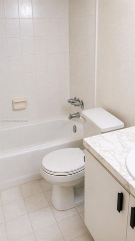 17911 NW 68th Avenue M201, Hialeah, FL 33015
