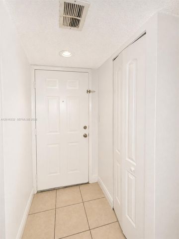 17911 NW 68th Avenue M201, Hialeah, FL 33015