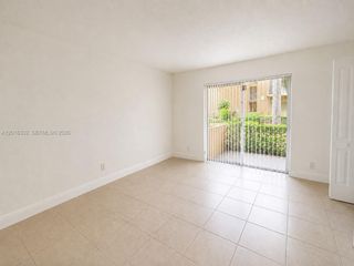 17911 NW 68th Avenue M201, Hialeah, FL 33015