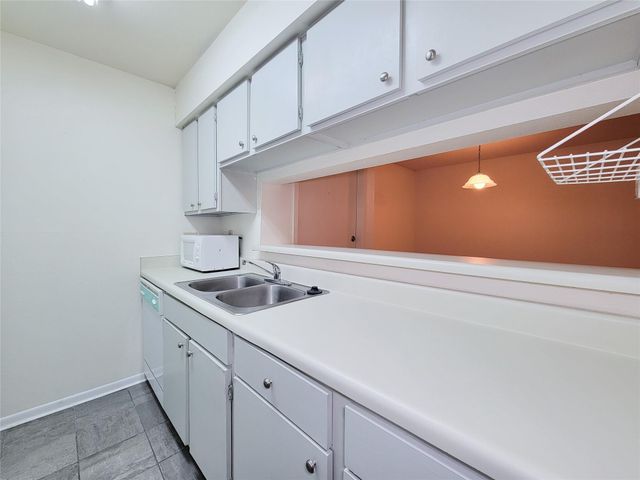 8435 Hearth Drive 2, Houston, TX 77054