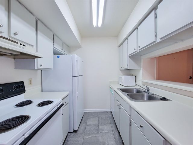 8435 Hearth Drive 2, Houston, TX 77054