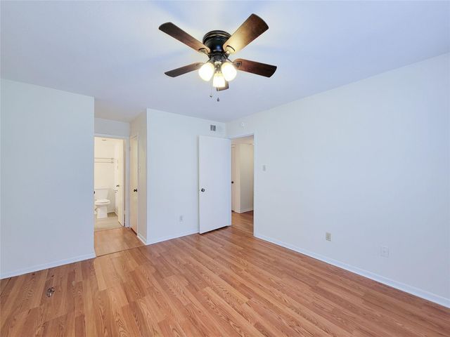 8435 Hearth Drive 2, Houston, TX 77054