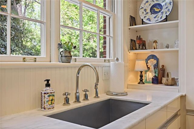 10 Palisades Road, Atlanta, GA 30309