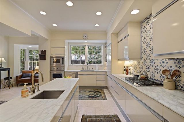 10 Palisades Road, Atlanta, GA 30309