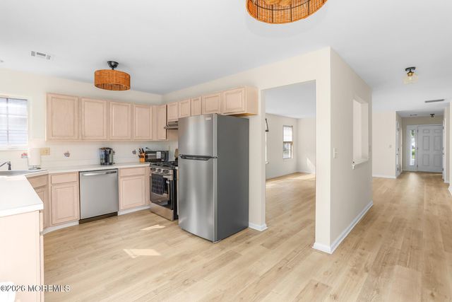 585 Waterford Drive, Manchester, NJ 08759