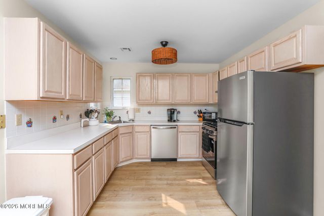 585 Waterford Drive, Manchester, NJ 08759