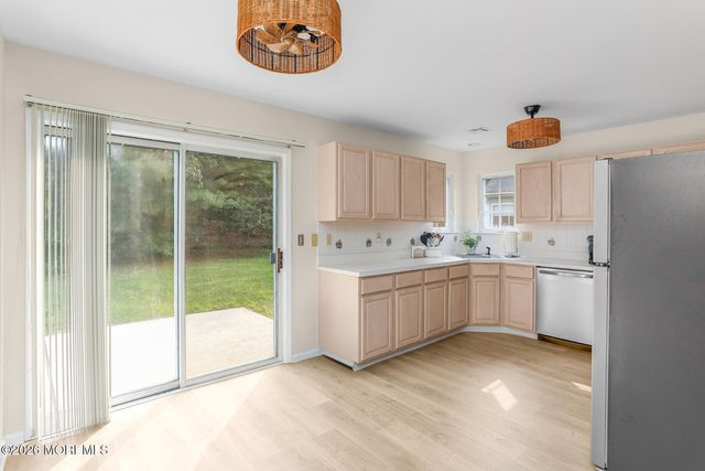 585 Waterford Drive, Manchester, NJ 08759