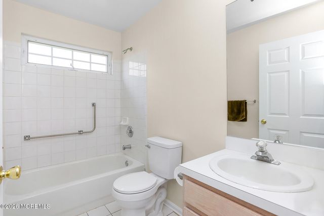 585 Waterford Drive, Manchester, NJ 08759