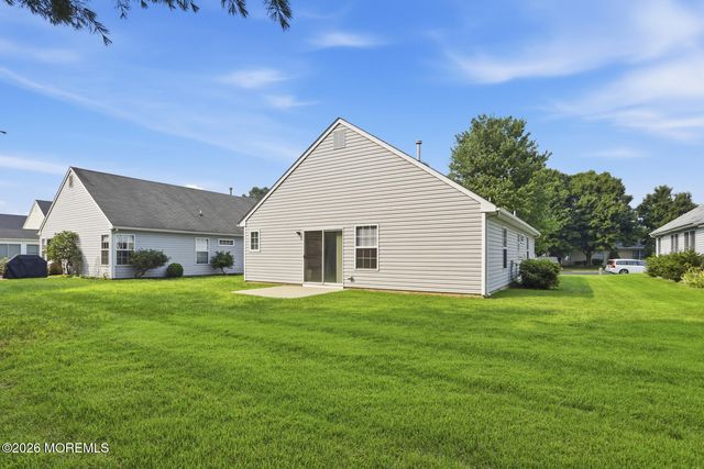 585 Waterford Drive, Manchester, NJ 08759