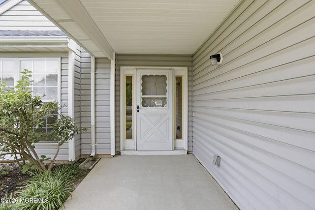 585 Waterford Drive, Manchester, NJ 08759