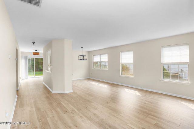 585 Waterford Drive, Manchester, NJ 08759