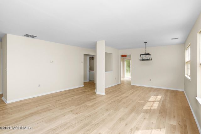 585 Waterford Drive, Manchester, NJ 08759