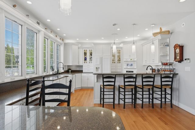 1 Twin Springs Drive, Saugus, MA 01906