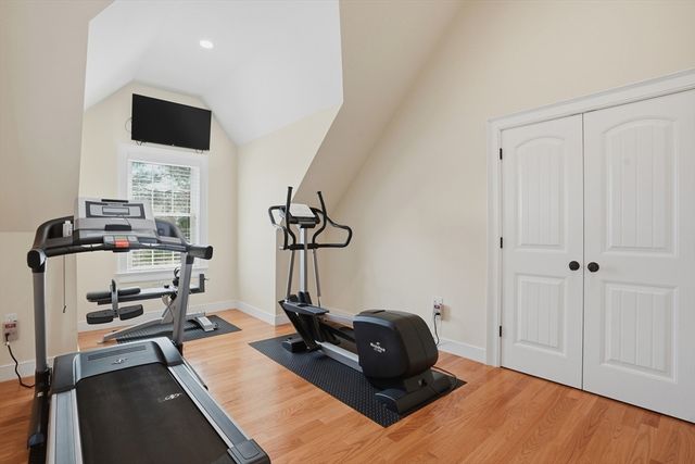 1 Twin Springs Drive, Saugus, MA 01906