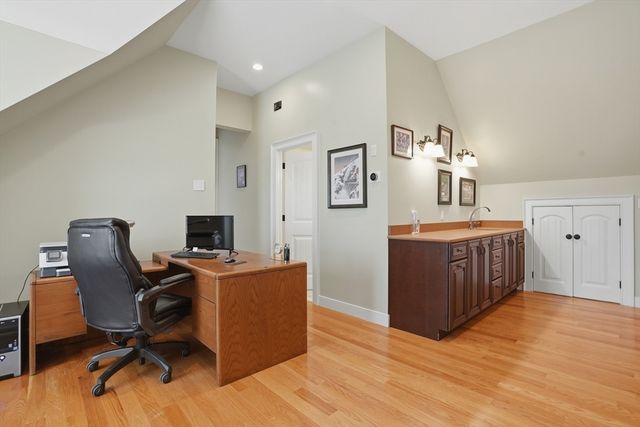 1 Twin Springs Drive, Saugus, MA 01906