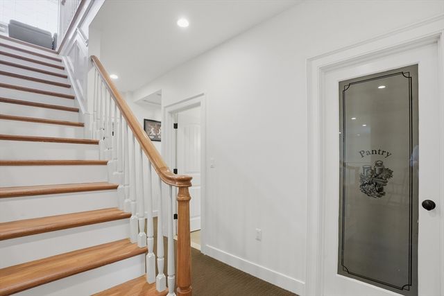 1 Twin Springs Drive, Saugus, MA 01906