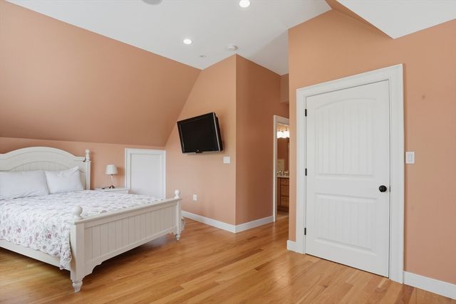 1 Twin Springs Drive, Saugus, MA 01906